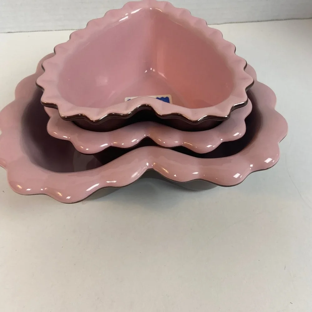 Chantal Pink Heart Ramekin Baker Set 3pc Scalloped Ceramic 93-HBP11 93-HBP15